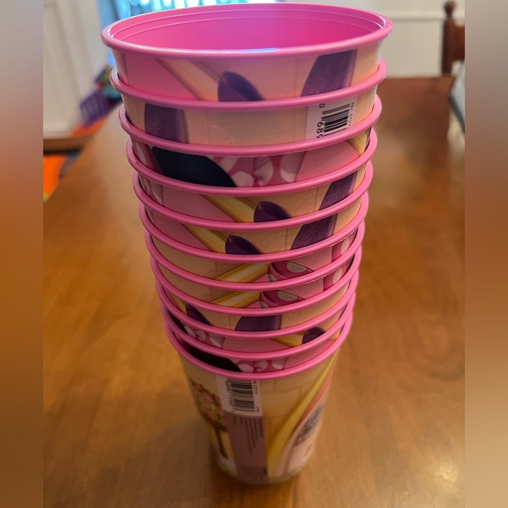 New Disney Minnie Mouse and Dafney 16oz Pink Party Cups 11 total plastic - Picture 3 of 6
